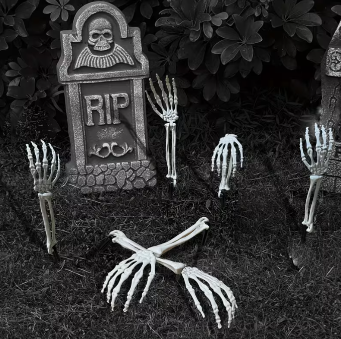 2/6pcs Halloween Decorations